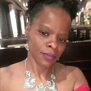 Meet your Posher, Josephine